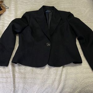 Women’s blazer/suit jacket (lined).